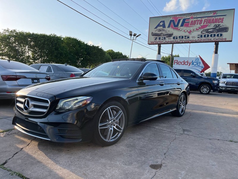 2019 Mercedes-Benz E-Class E300's photo