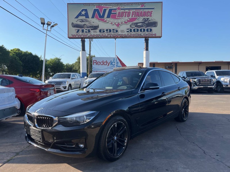 2018 BMW 3 Series 330i xDrive Gran Turismo's photo