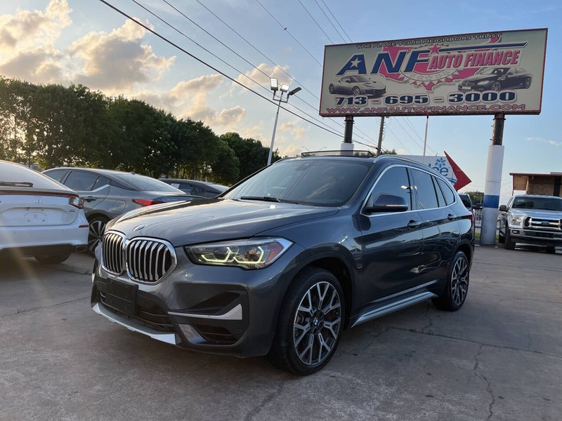 2022 BMW X1 sDrive28i's photo