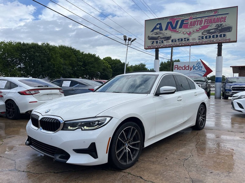 2020 BMW 3 Series 330i Sedan's photo