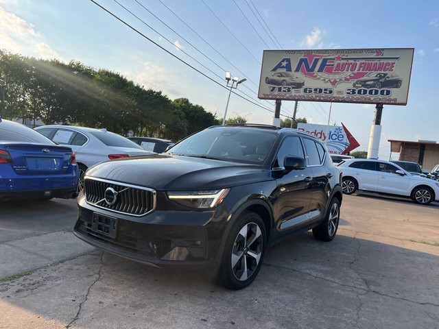 Volvo XC40 Plus Bright Theme - Houston TX