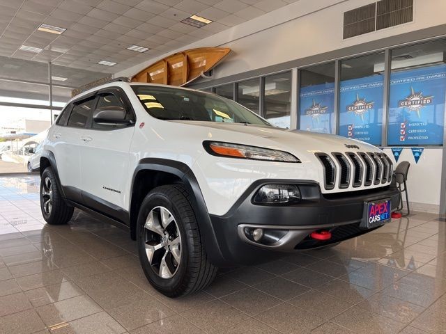 Jeep Cherokee Vehicle Full-screen Gallery Image 03