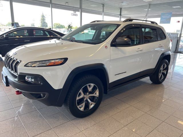 Jeep Cherokee Vehicle Full-screen Gallery Image 15