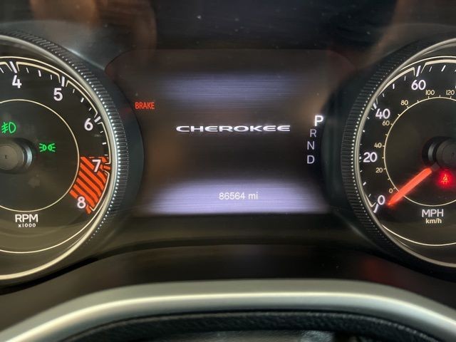 Jeep Cherokee Vehicle Full-screen Gallery Image 27