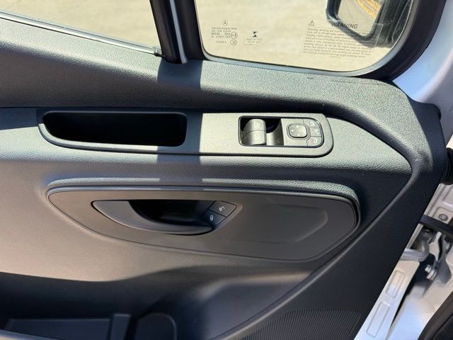 Mercedes-Benz Sprinter Passenger Van Vehicle Full-screen Gallery Image 19