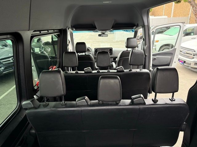 Mercedes-Benz Sprinter Passenger Van Vehicle Full-screen Gallery Image 26