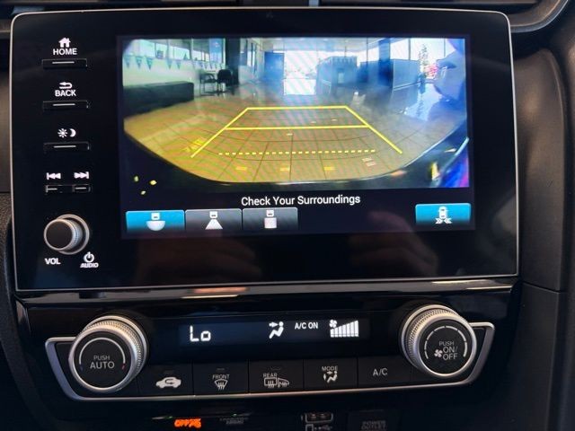 Honda Insight Vehicle Full-screen Gallery Image 14