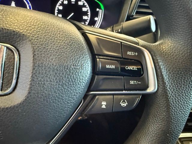 Honda Insight Vehicle Full-screen Gallery Image 16