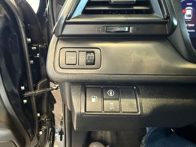 Honda Insight Vehicle Full-screen Gallery Image 18