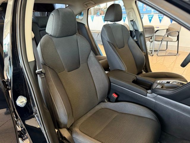 Honda Insight Vehicle Full-screen Gallery Image 25