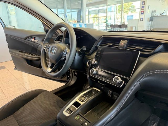 Honda Insight Vehicle Full-screen Gallery Image 26