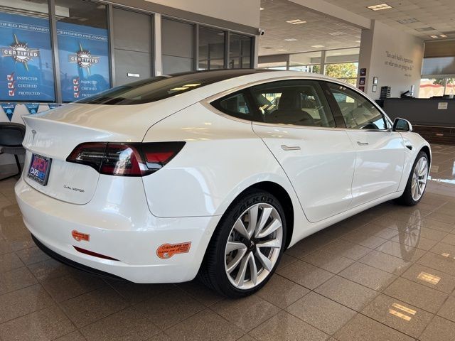 Tesla Model 3 Vehicle Full-screen Gallery Image 06
