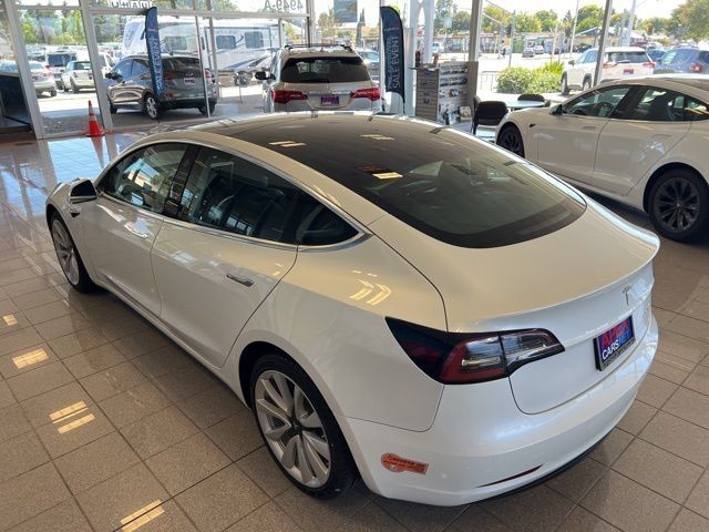 Tesla Model 3 Vehicle Full-screen Gallery Image 11