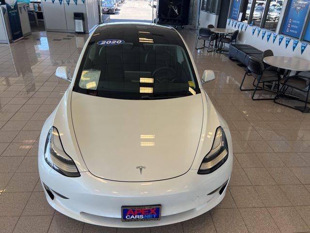 Tesla Model 3 Vehicle Full-screen Gallery Image 19