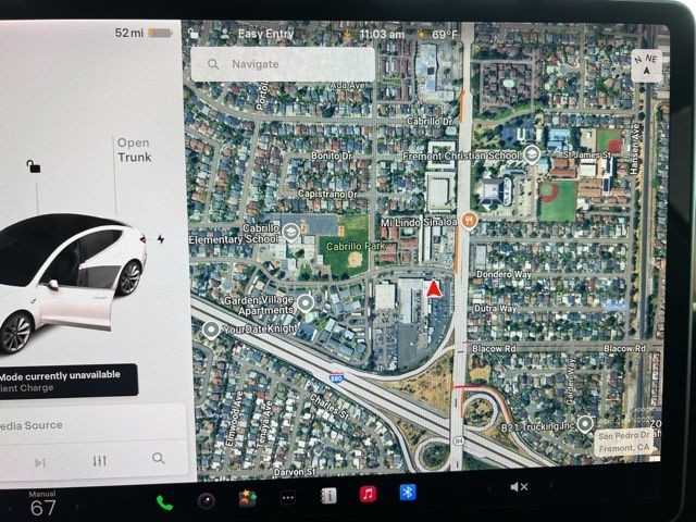 Tesla Model 3 Vehicle Full-screen Gallery Image 29