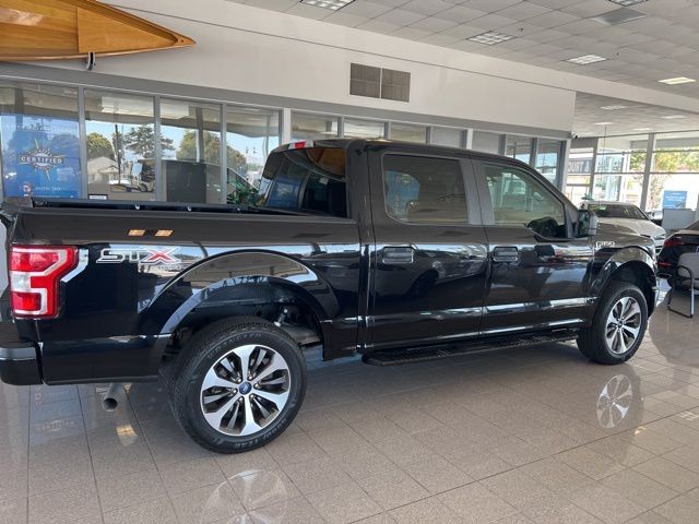 Ford F-150 Vehicle Full-screen Gallery Image 04