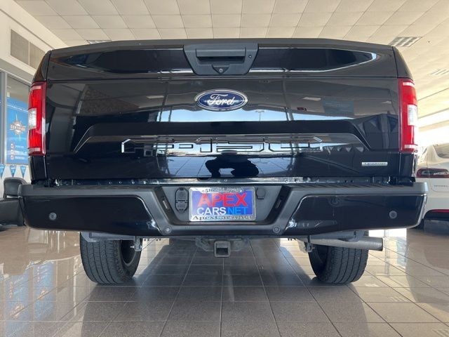 Ford F-150 Vehicle Full-screen Gallery Image 07
