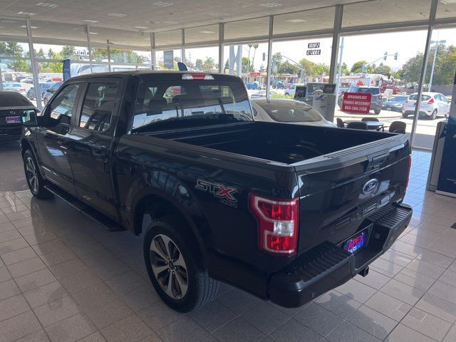 Ford F-150 Vehicle Full-screen Gallery Image 11