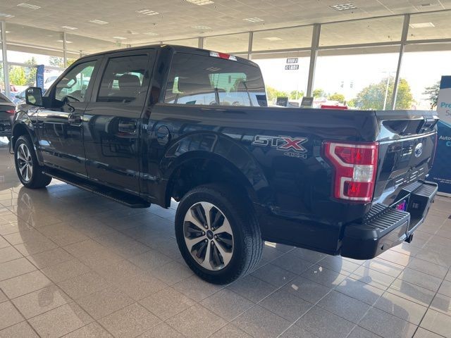 Ford F-150 Vehicle Full-screen Gallery Image 12
