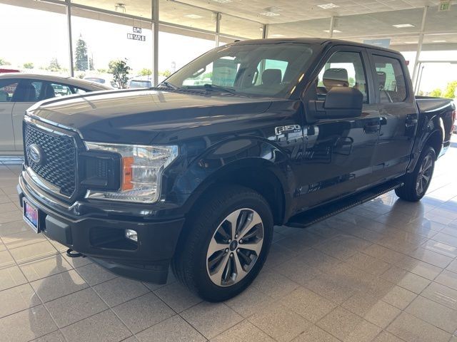 Ford F-150 Vehicle Full-screen Gallery Image 15