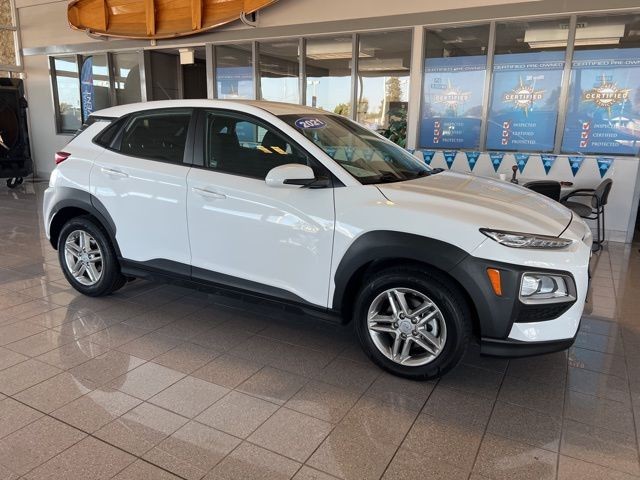Hyundai Kona Vehicle Full-screen Gallery Image 04