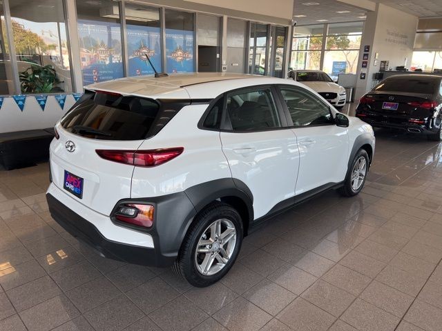Hyundai Kona Vehicle Full-screen Gallery Image 06