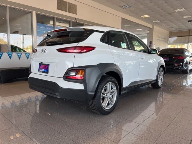 Hyundai Kona Vehicle Full-screen Gallery Image 07