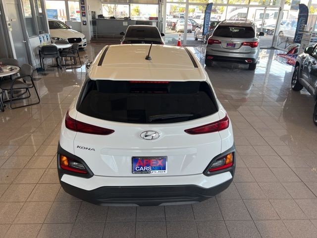 Hyundai Kona Vehicle Full-screen Gallery Image 10