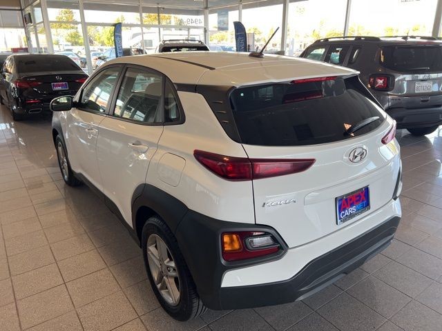 Hyundai Kona Vehicle Full-screen Gallery Image 11