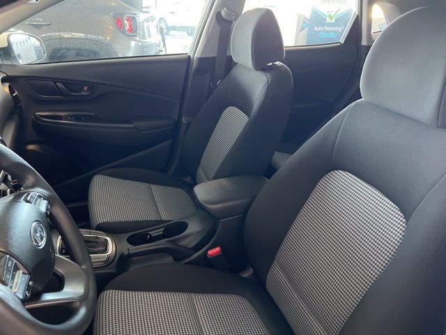 Hyundai Kona Vehicle Full-screen Gallery Image 19