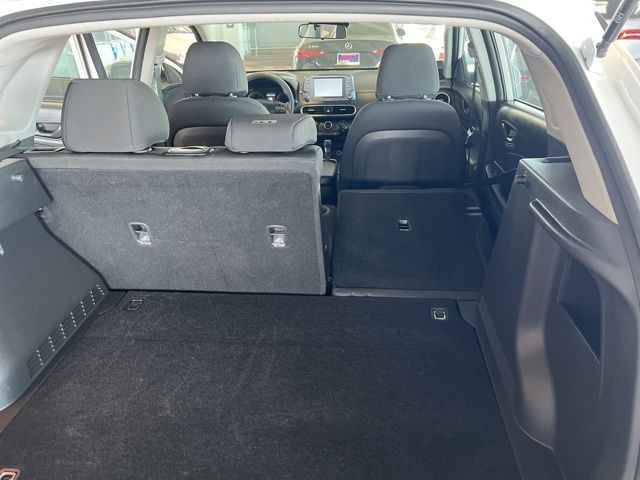 Hyundai Kona Vehicle Full-screen Gallery Image 22