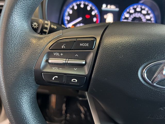 Hyundai Kona Vehicle Full-screen Gallery Image 24