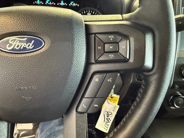 Ford F-150 Vehicle Full-screen Gallery Image 18