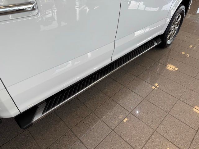 Ford F-150 Vehicle Full-screen Gallery Image 26