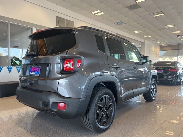 Jeep Renegade Vehicle Full-screen Gallery Image 07