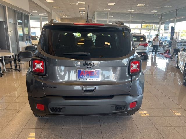 Jeep Renegade Vehicle Full-screen Gallery Image 09
