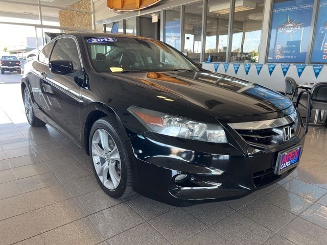 Honda Accord Coupe Vehicle Full-screen Gallery Image 03