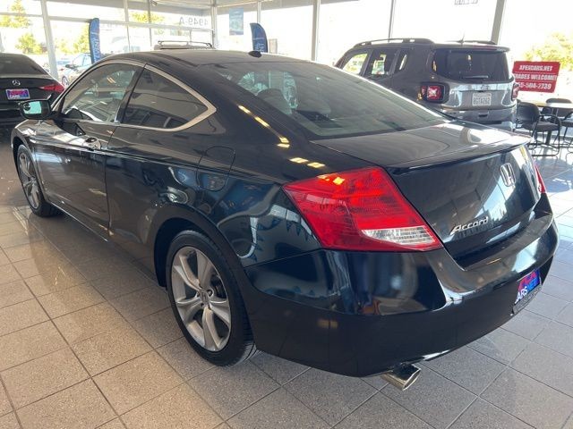Honda Accord Coupe Vehicle Full-screen Gallery Image 11