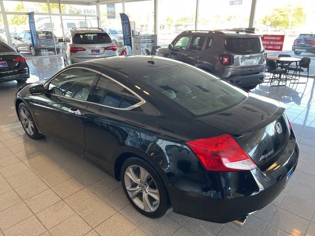 Honda Accord Coupe Vehicle Full-screen Gallery Image 12