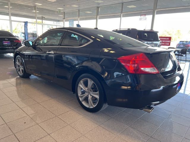 Honda Accord Coupe Vehicle Full-screen Gallery Image 13