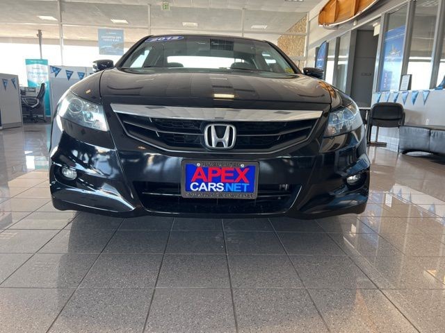 Honda Accord Coupe Vehicle Full-screen Gallery Image 17
