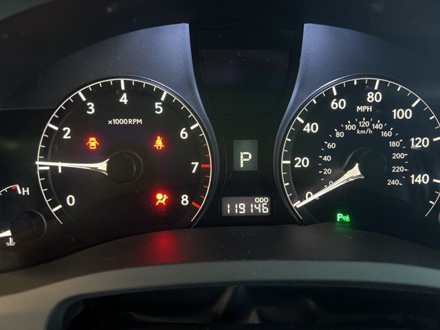 Lexus RX 350 Vehicle Full-screen Gallery Image 26