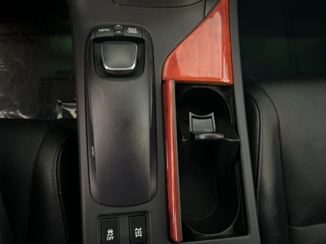 Lexus RX 350 Vehicle Full-screen Gallery Image 30