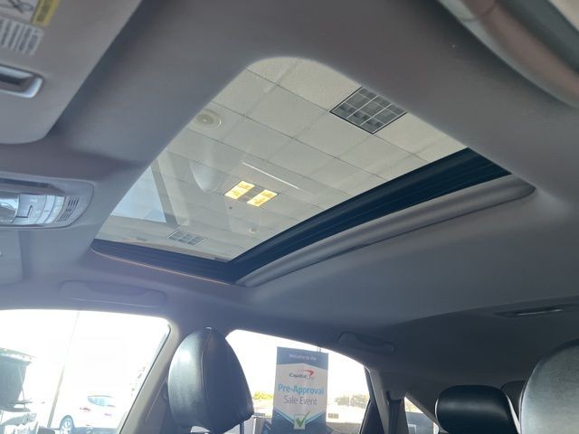 Lexus RX 350 Vehicle Full-screen Gallery Image 32