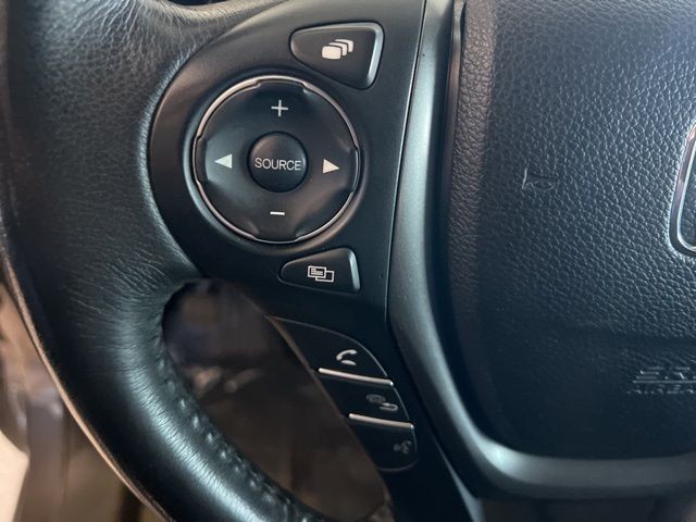 Honda Pilot Vehicle Full-screen Gallery Image 27