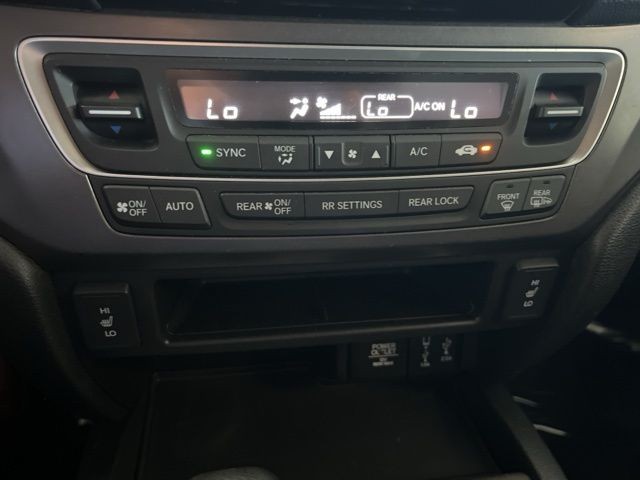 Honda Pilot Vehicle Full-screen Gallery Image 29