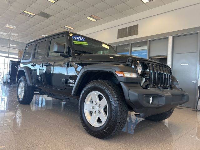 Jeep Wrangler Vehicle Full-screen Gallery Image 02