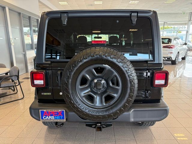 Jeep Wrangler Vehicle Full-screen Gallery Image 08