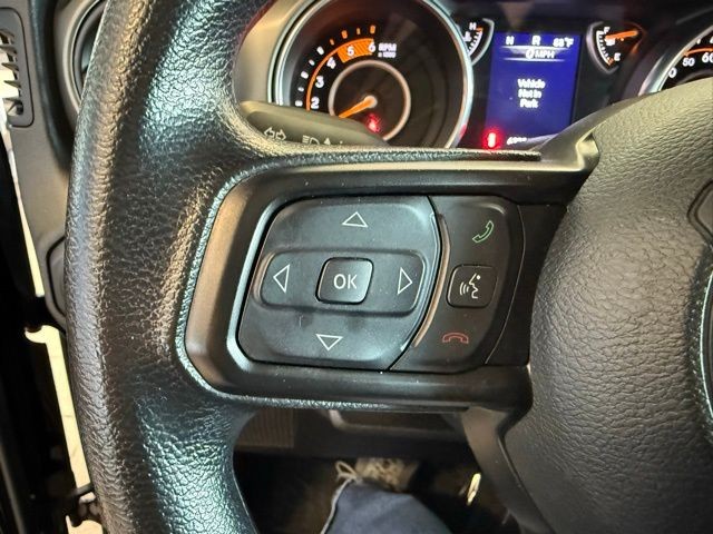 Jeep Wrangler Vehicle Full-screen Gallery Image 25