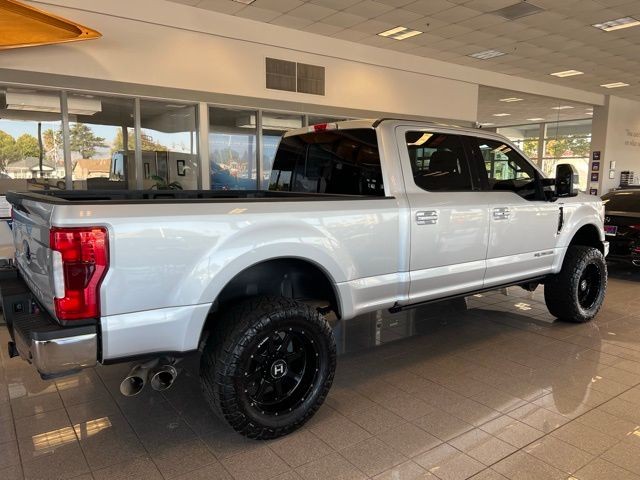 Ford Super Duty F-250 SRW Vehicle Full-screen Gallery Image 06